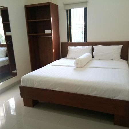 Clean & Comfort Homestay Ambon Exterior foto