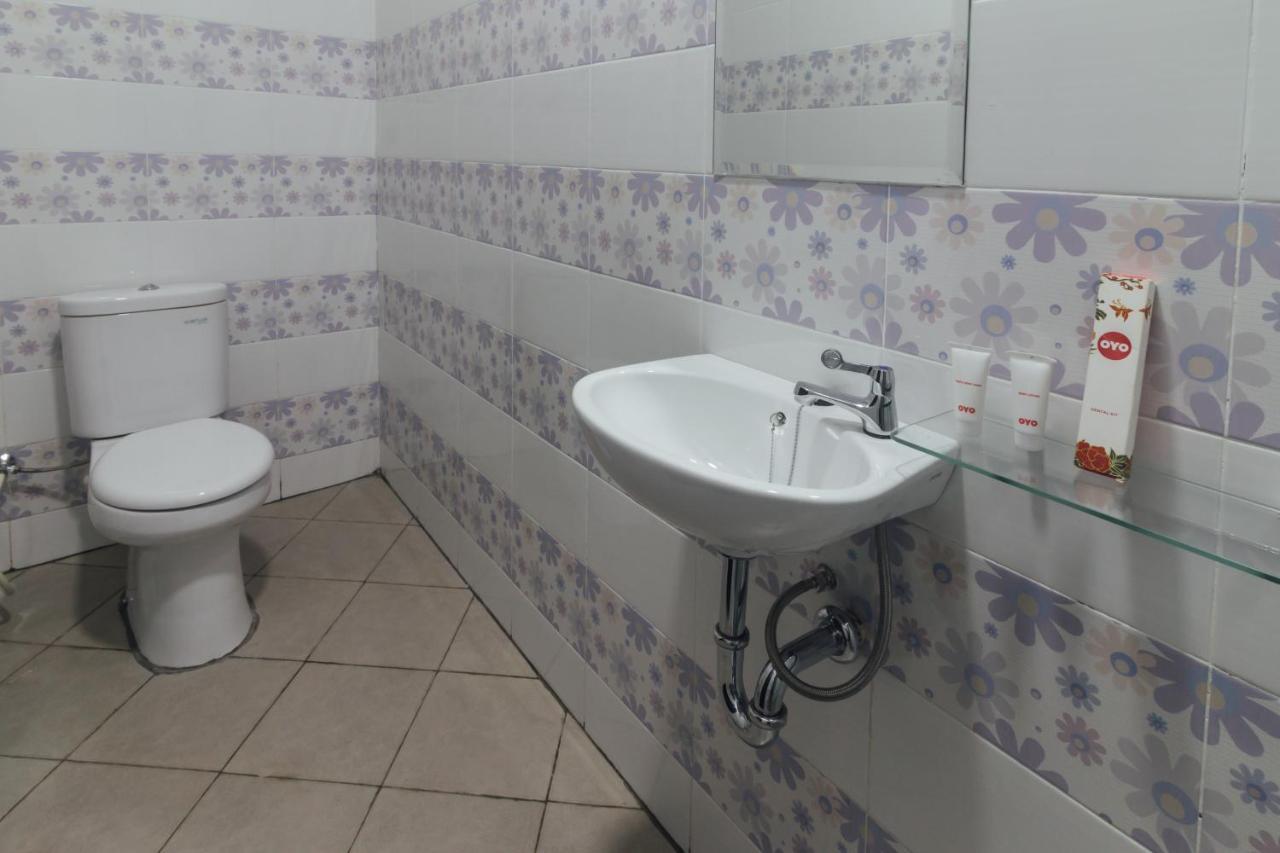 Clean & Comfort Homestay Ambon Exterior foto