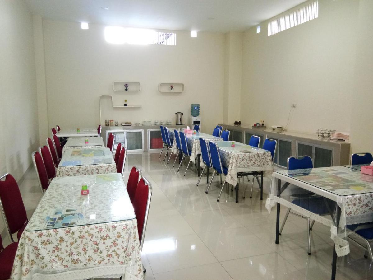 Clean & Comfort Homestay Ambon Exterior foto